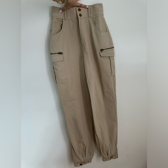 NWT Meshki tan cream high rise zipper cargo jogger pants - Picture 5 of 6